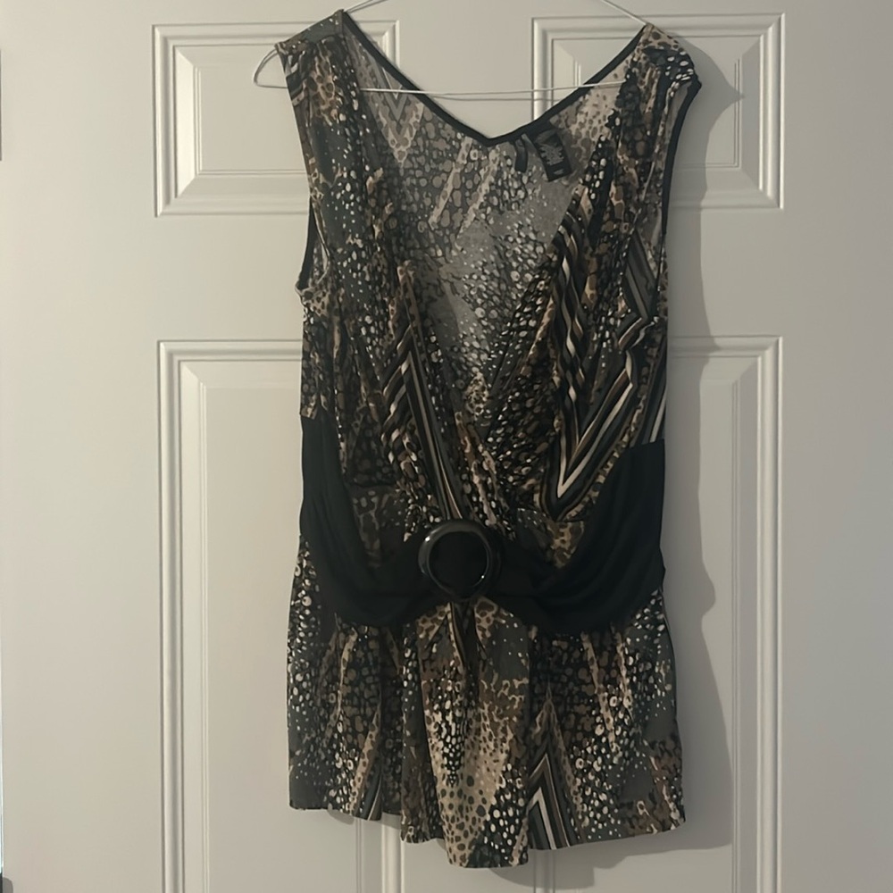 BISOU BISOU MULTI COLOR SLEEVELESS TOP SIZE XL
